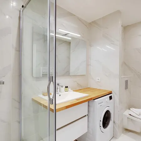 Bright 1 Bdr 4 P Republique-belleville Appartement